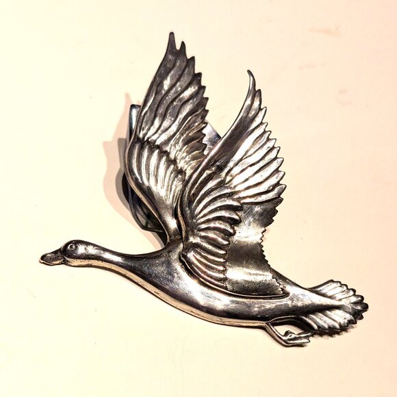 Sterling silver brooch of flying goose from Norseland by Coro - Picture 1 of 9